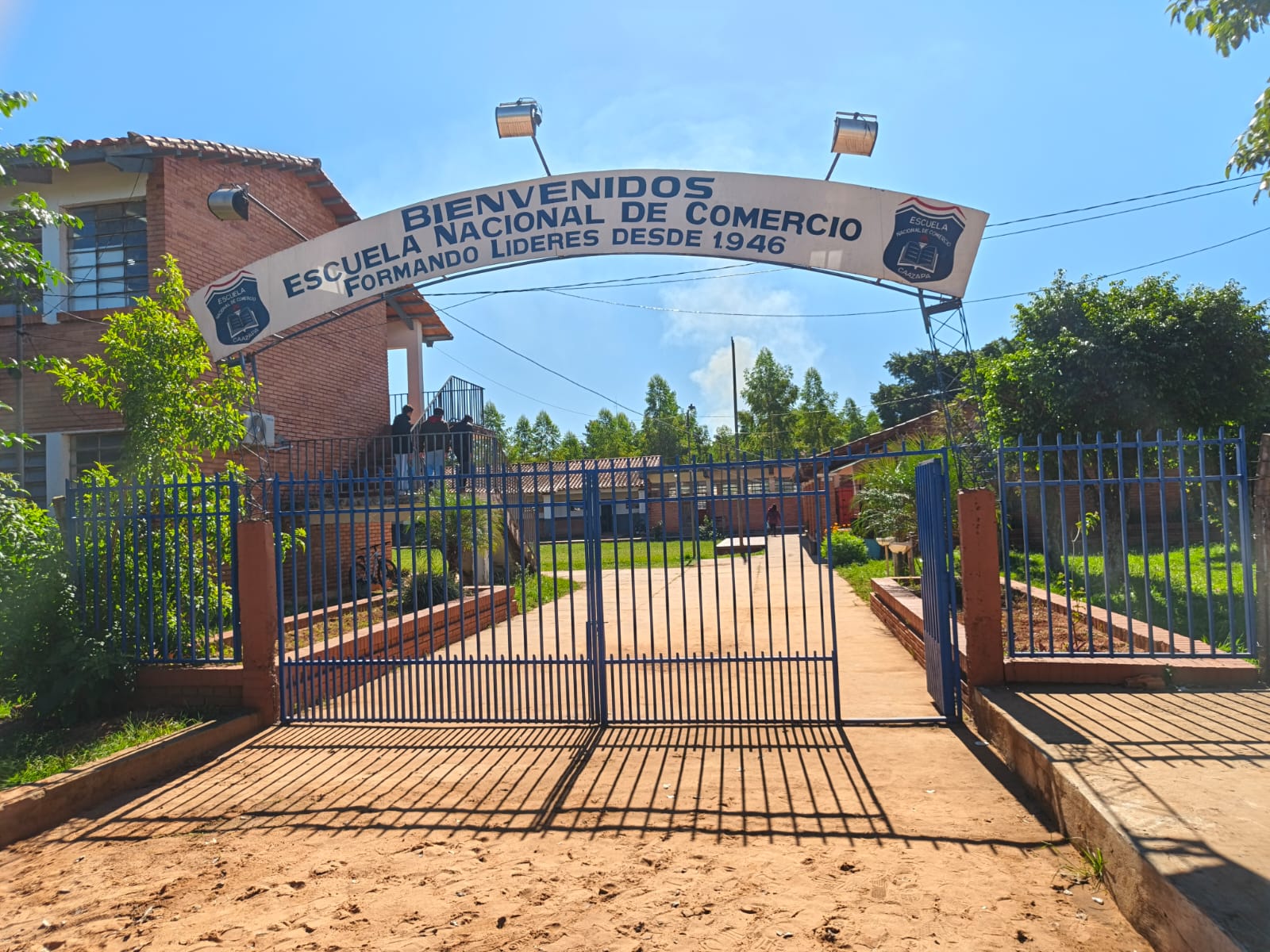 Fachada institucional